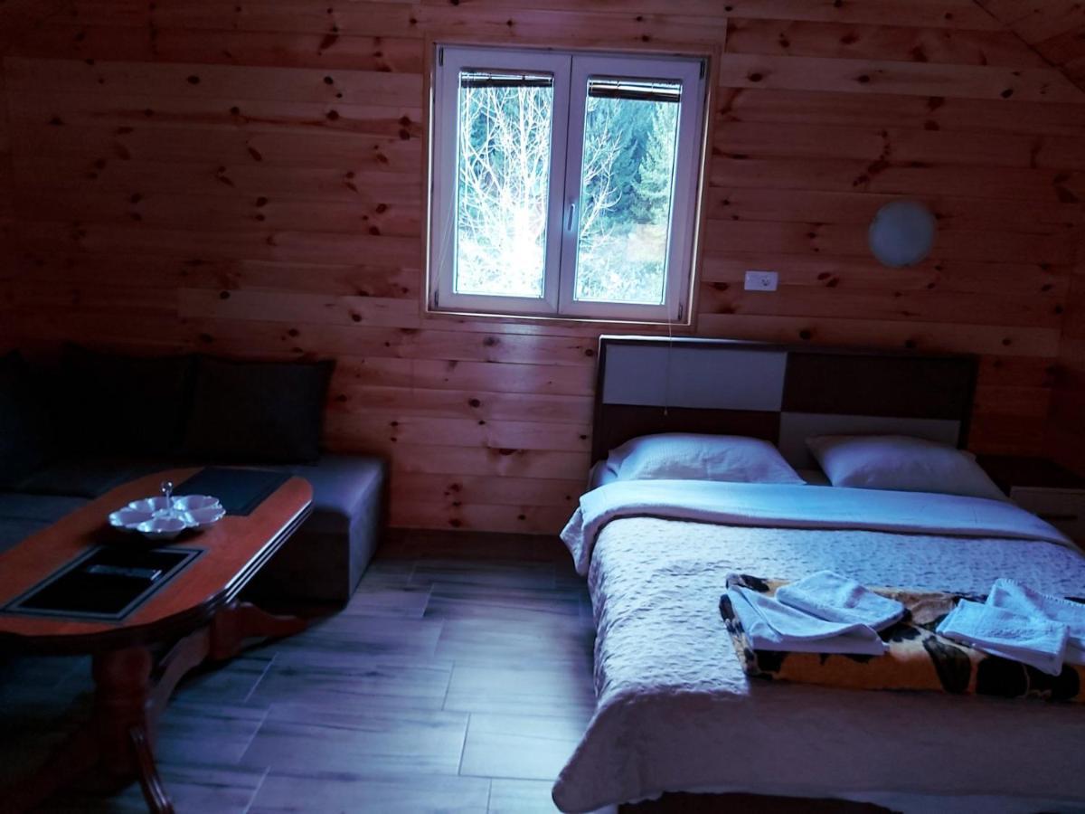 Hotel Lovac Zabljak  Exterior photo