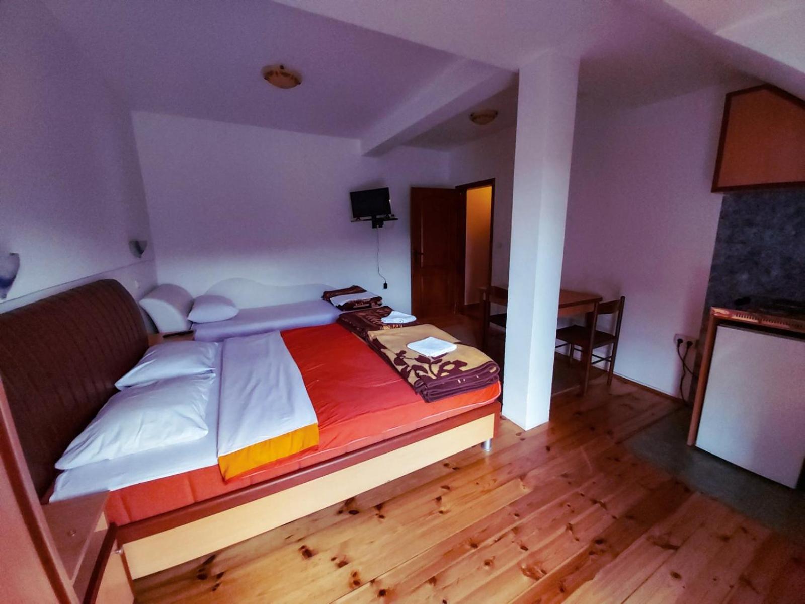 Hotel Lovac Zabljak  Room photo