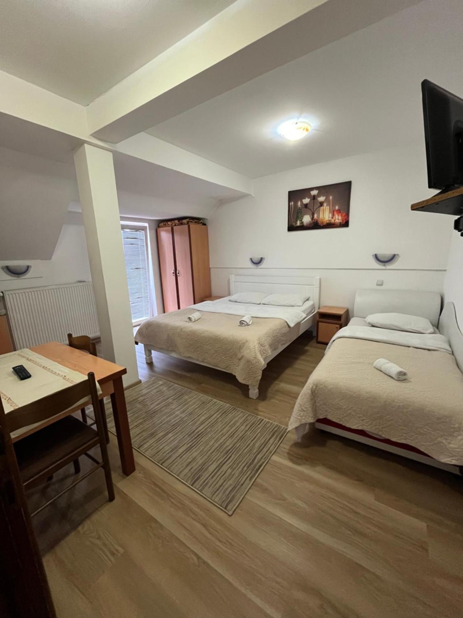 Hotel Lovac Zabljak  Exterior photo