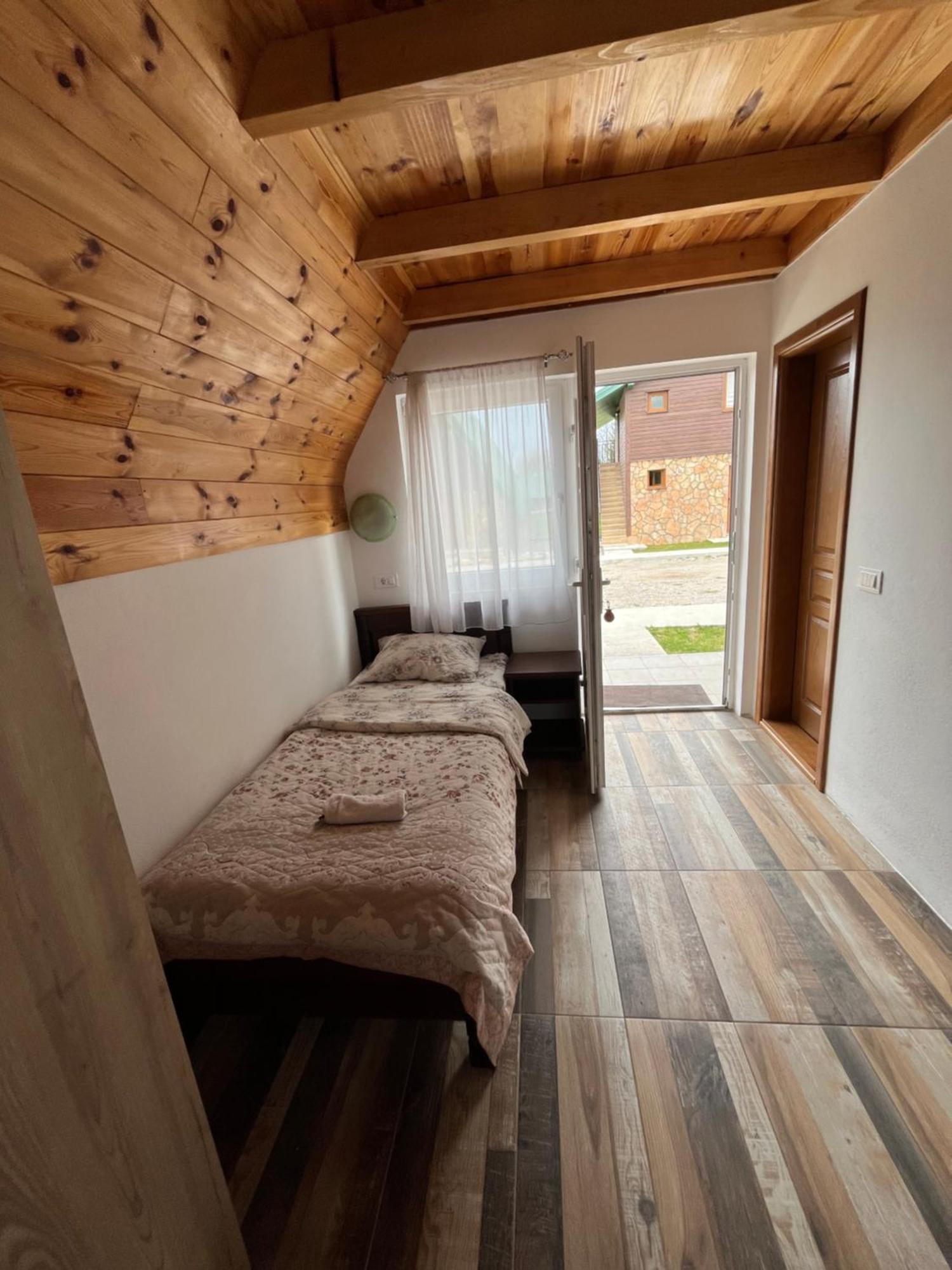 Hotel Lovac Zabljak  Exterior photo